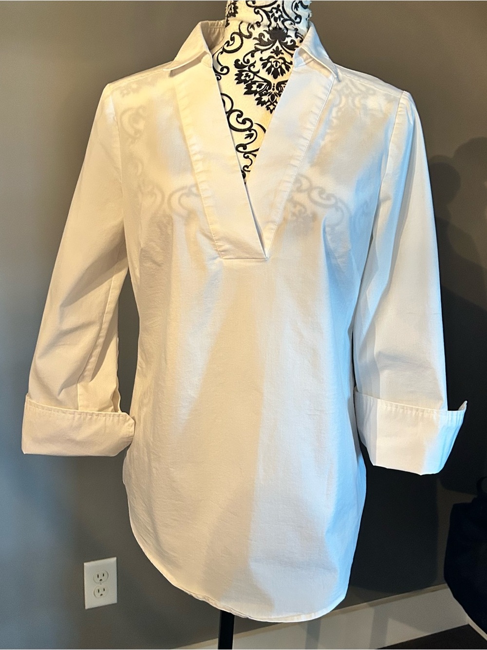 Classic White V-Neck Tunic Top - Women
